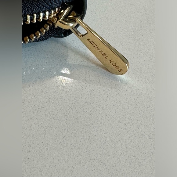 MICHAEL KORS | Wristlet - Picture 8 of 8